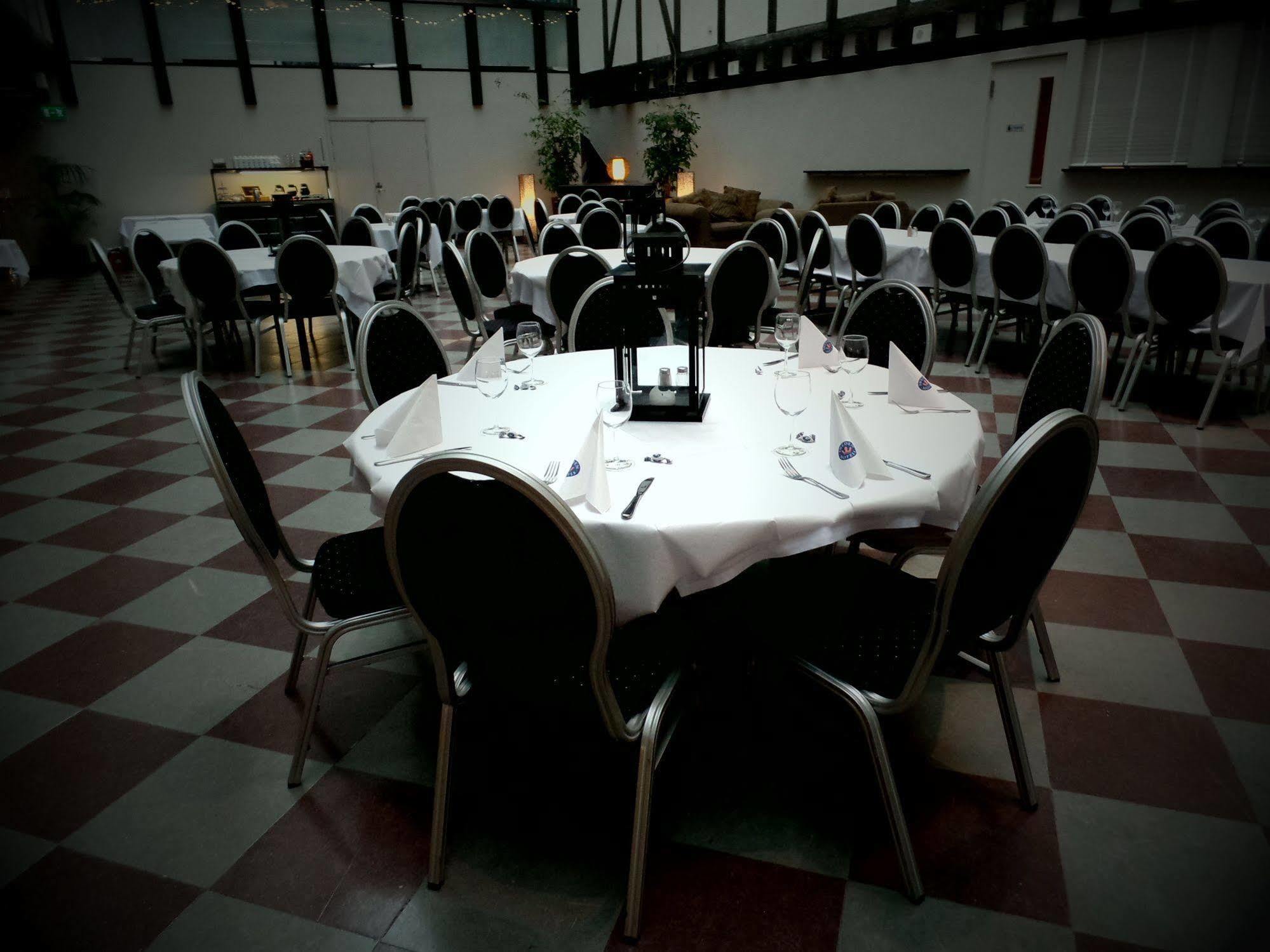 Hotel Stensson อีเอสเลิฟ ภายนอก รูปภาพ